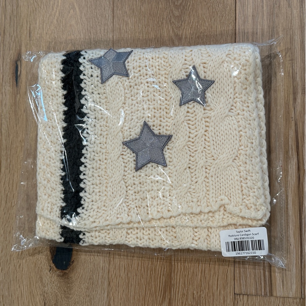 NWT Taylor Swift Folklore Cardigan Scarf